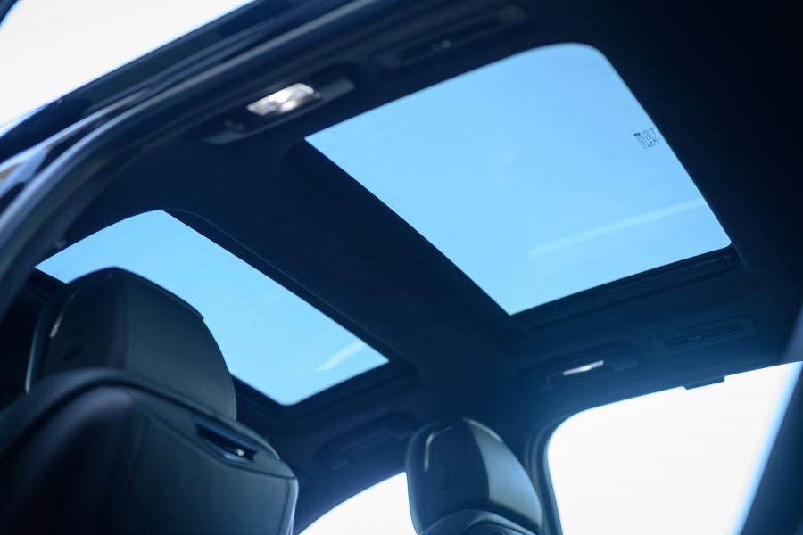 Детали интерьера Cadillac CT6 Platinum 2020 года  (JP) (фото 12 из 15)